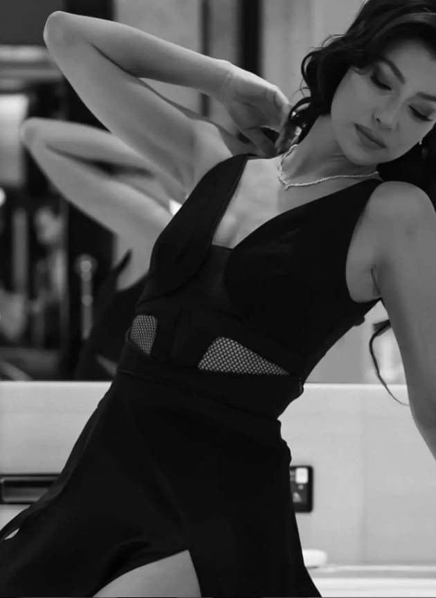 Banyo'da poz verdi. Yorum yağdı - Resim: 2